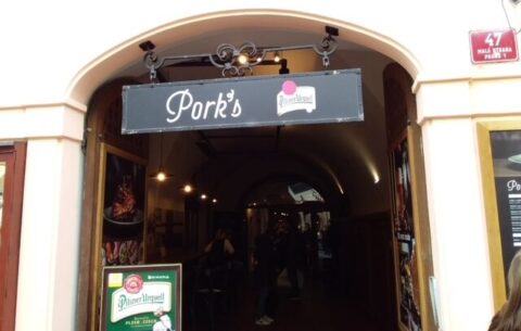 Harry's photo of Pork's eatery in Prague ahead of Pork's win in the November 2023 Monthly Medal